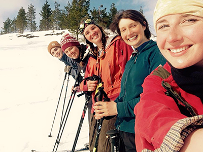 Group of skiers enjoying a day on the slopes near Hetta