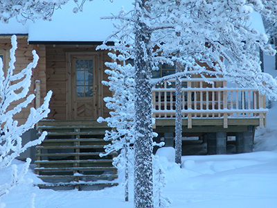 Hetta Huskies wilderness cabin by the lake